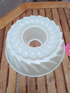 Khuôn Rau Câu 20cm - mẫu Xoắn Ngấn